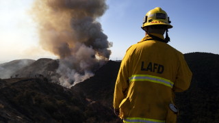 Още 1,5 млн. души в Калифорния остават без ток заради пожарите