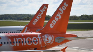 Приходите на EasyJet се сринаха с над 50%