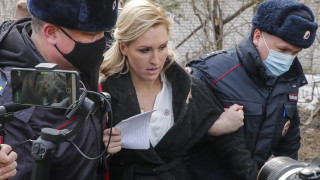 Руски съд наложи ограничения на свободата на придвижване на Анастасия