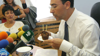 Вълчев за заплатите: Не съм завършил училище за магьосници