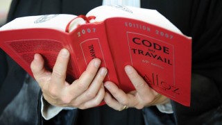 Правителството на Макрон разкри трудовата реформа във Франция