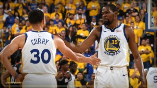 Голдън Стейт започна с победа полуфиналната серия срещу Хюстън в