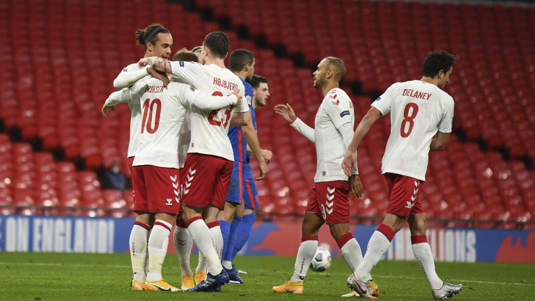 Националният отбор на Дания поднесе изненадата на вечерта, след като