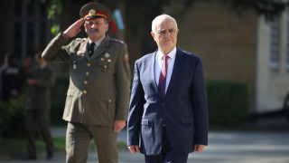 Въпросът за връщане на наборната военна служба се обсъжда но