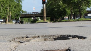 Само 36 от пътната настилка в България е в добро