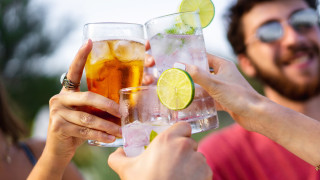 Можем да сбъркаме сода и тоник по вида но не