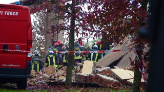 Експлозия уби трима пожарникари в Италия