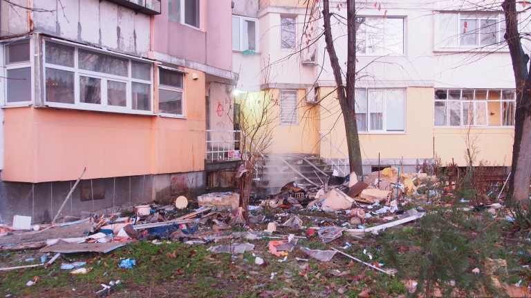 Изследват в лабораторията на баретите причините за взрива във Варна