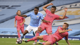 Тони Кроос се сбогува с Каземиро който преминава от Реал