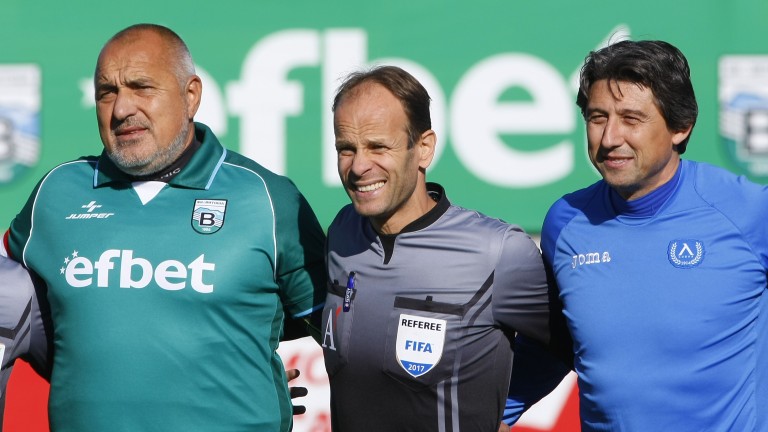 Ветераните на Витоша и Левски играят мач в Бистрица, а