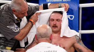 Шампионът в свръхтежката категория на професионалния бокс във версии WBO WBA IBF IBO