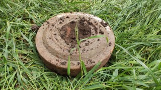 Специализиран екип на Военноморските сили обезвреди противопехотната мина открита на