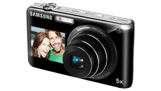 Samsung с нови двудисплейни камери 