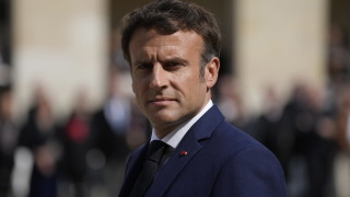 Френският президент Еманюел Макрон ще назначи бившия си министър на