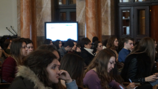 Кариерно ориентиране още в училище искат младежи