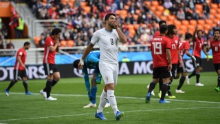 Слаб Суарес едва не издъни Уругвай на старта, Салах не игра в първия мач на Египет