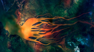 Когато астронавтите на борда на Международната космическа станция се движат