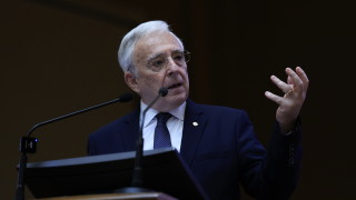 Управителят на Националната банка на Румъния Мугур Исареску предупреди от