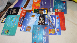 Над 20% повече покупки с банкови карти 
