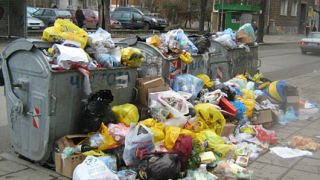 Центърът на София – залят от боклук 
