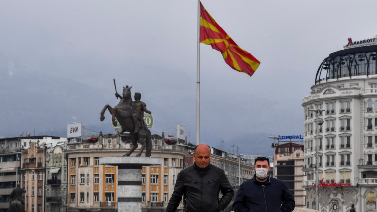 Русия от Скопие настройва македонците срещу България - с обръщение Twitter