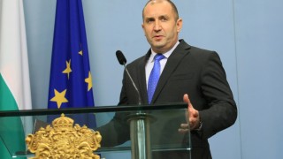 От Демократична България призовават президента Румен Радев да прекрати кампанията