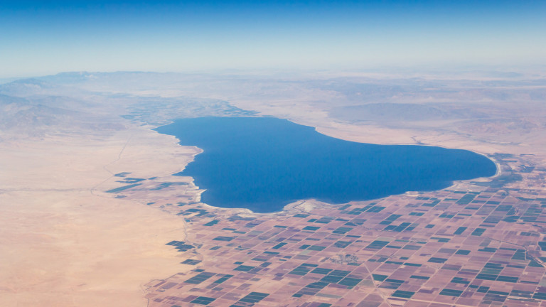 Съкровището в отровното езеро: как едно мъртво езеро може да се превърне в златна мина
