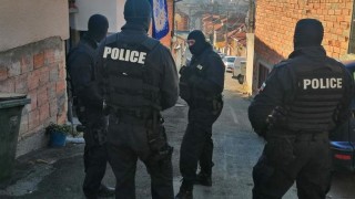 Полицията на крак срещу търговците на гласове в Плевен и Сливен
