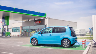 Сериозна промяна за пътуващите из България собственици на електромобили ще