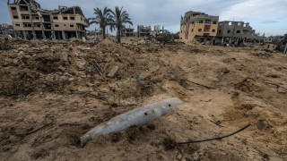 Петнадесет палестински парамедици и спасители сред които поне един служител