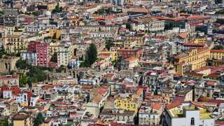 Броят на живеещите в крайна бедност италиански домакинства е спаднал