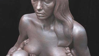 Анджелина Джоли - символ на майчинството и женствеността