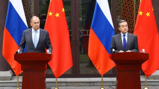 Китай и Русия показаха единство и обвиниха САЩ в политическа