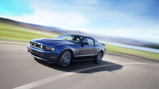 Ford разкри подновения Mustang