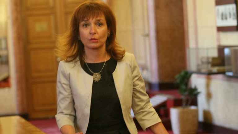 Зорница Русинова – вече социален министър, но не и вицепремиер