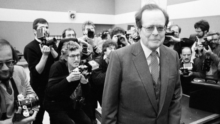 Фридрих Карл Флик по време на изслушването си в Бундестага на Западна Германия през 1984 г.