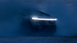 Tesla Cybertruck - брониран и по-бърз от Porsche 911