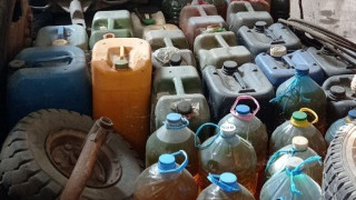 Митнически служители иззеха 4125 литра етилов алкохол и 2579 литра