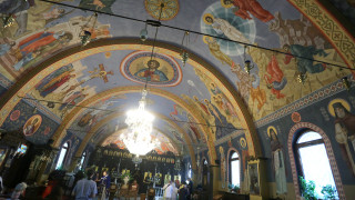 Молебен за децата с увреждания се проведе в много черкви в