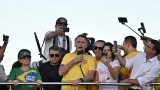 На протест Болсонаро обеща да продължи борбата 
