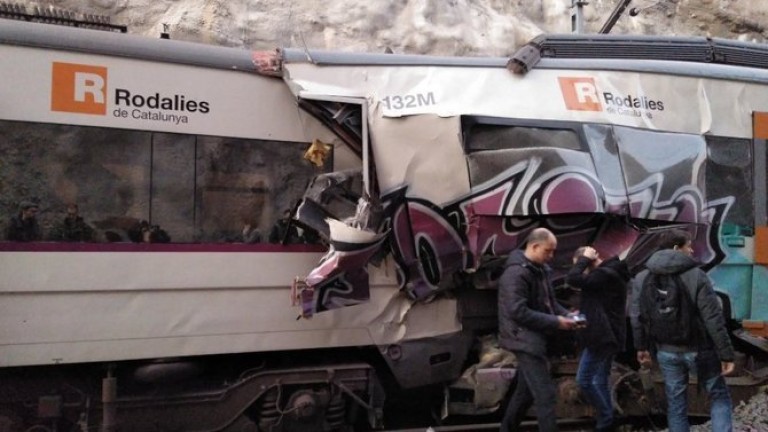 Два влака се сблъскаха в Испания – 1 жертва и десетки ранени