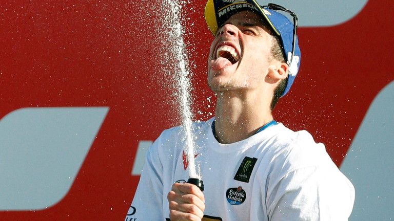 Жоан Мир (Suzuki) е новият световен шампион в клас MotoGP.