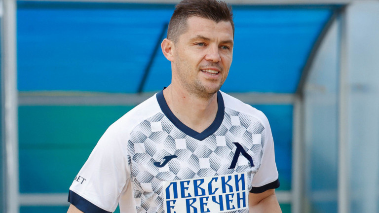 Валери Домовчийски е едно от най-разпознаваемите имена в българския футбол.