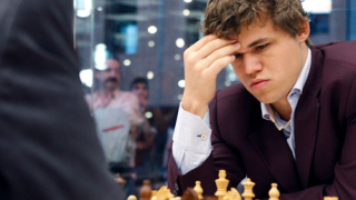 Карлсен ще спори с Ананд за шахматния трон
