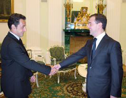 Путин се присъедини към разговора на Саркози и Медведев