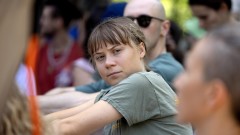 Тунберг се включи в хоро по време на екопротест в РСМ 