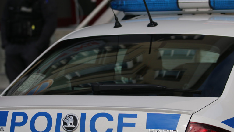 54-годишен нападна с нож полицаи в Смядово 