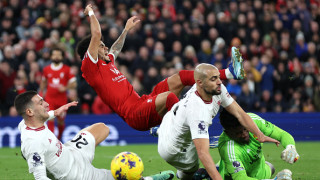 Ливърпул сдаде първото място във Висшата лига след като не