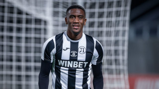 Борусия Мьонхенгладбах проявява интерес към нападателя на Локомотив Пловдив Мичи