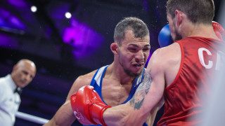 Трима българи ще боксират за спечелване на първи медали от